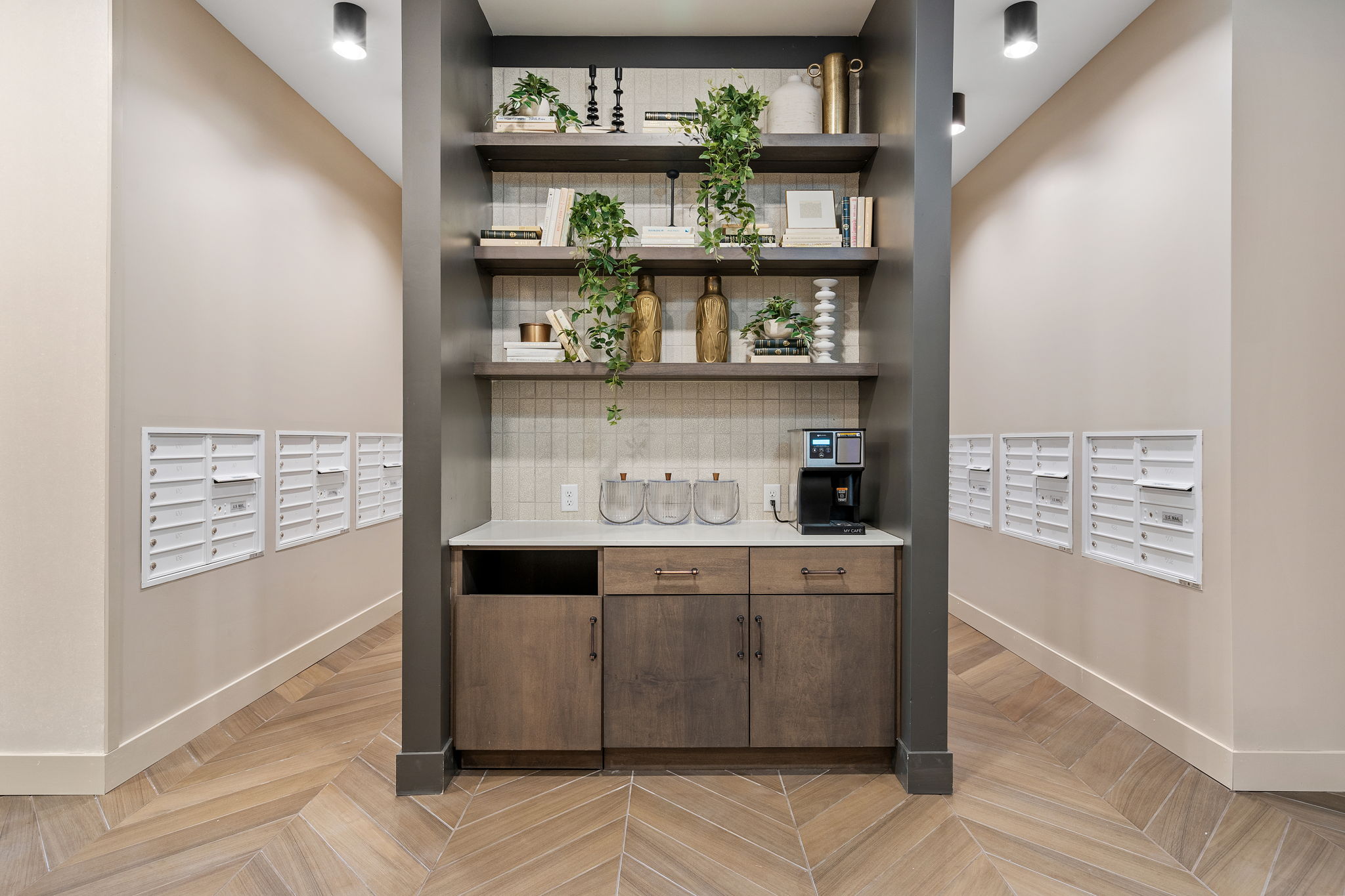 19-web-or-mls-470 Lexington Pkwy-19