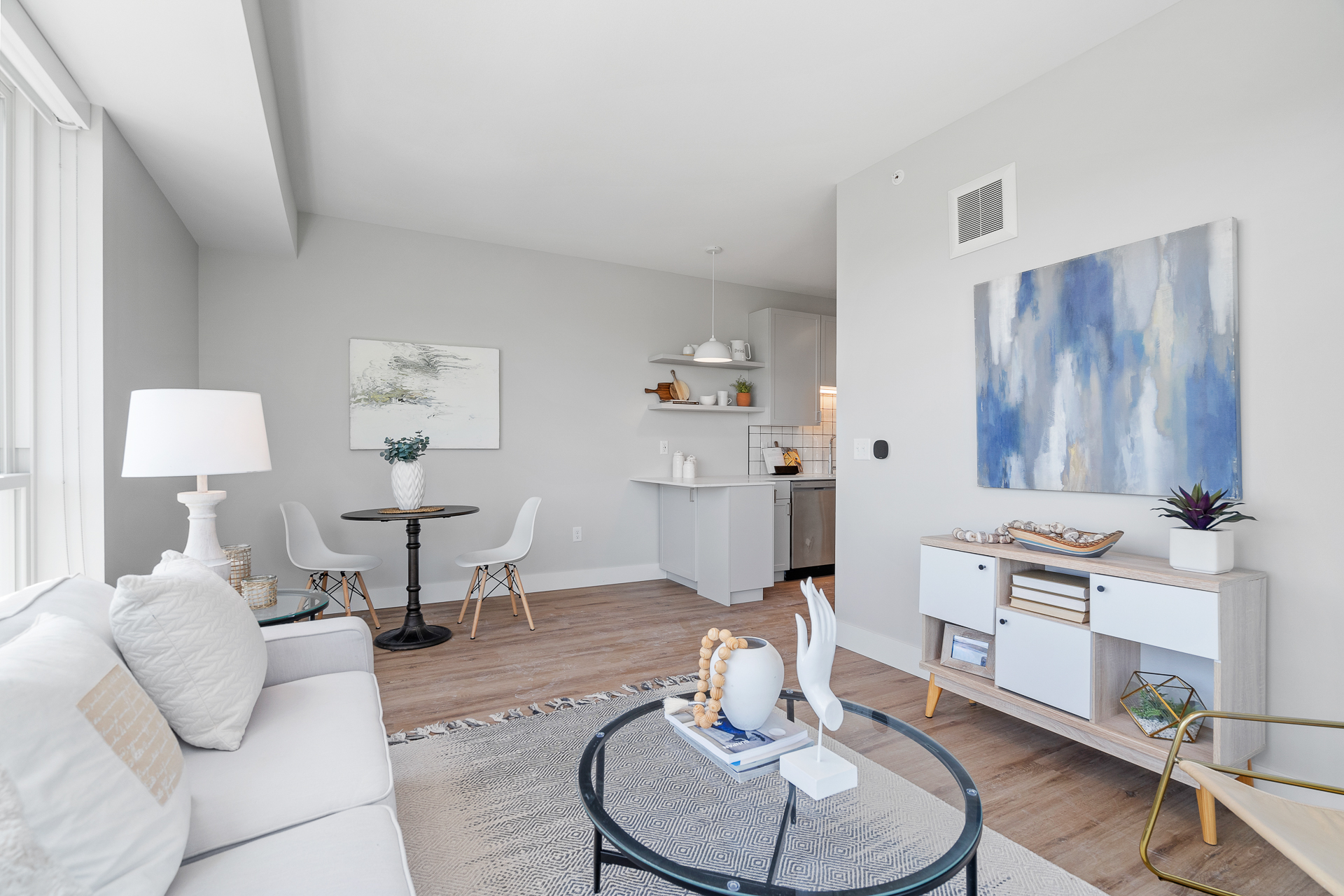 470 Lexington Pkwy S Web-5