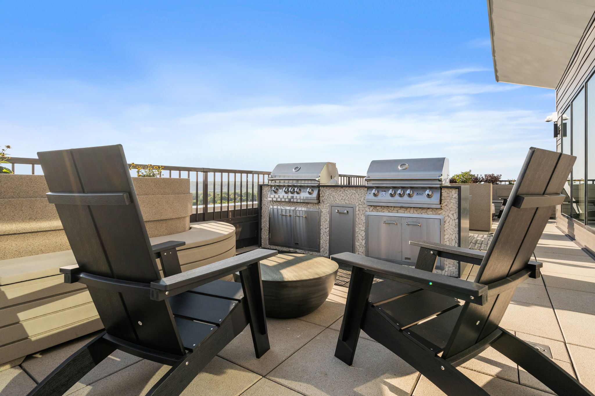 39-web-or-mls-470 Lexington Pkwy-39