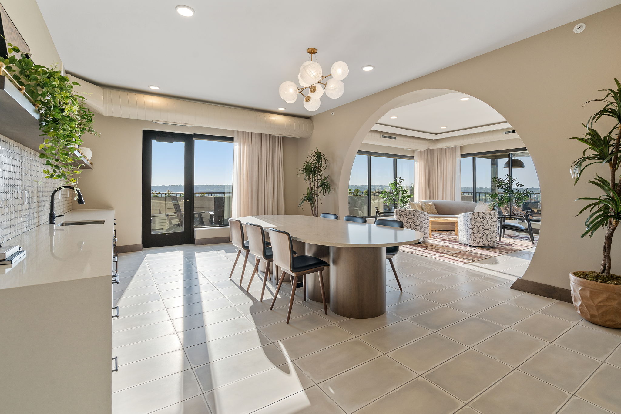 22-web-or-mls-470 Lexington Pkwy-22