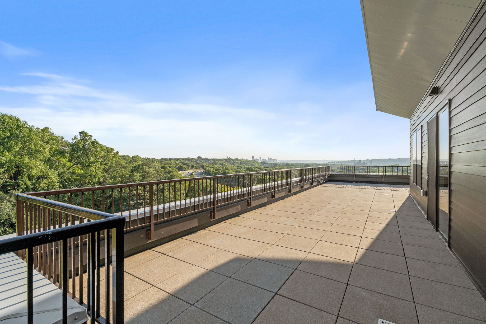 65-web-or-mls-470 Lexington Pkwy-65