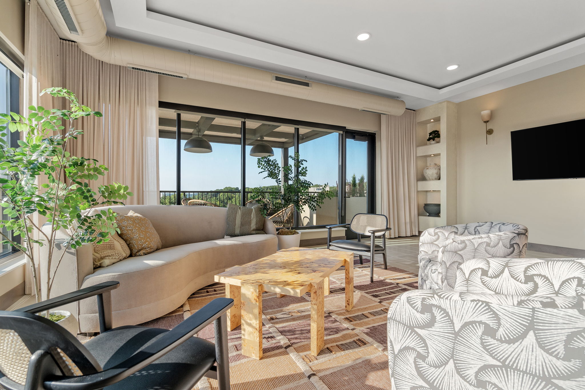 29-web-or-mls-470 Lexington Pkwy-29